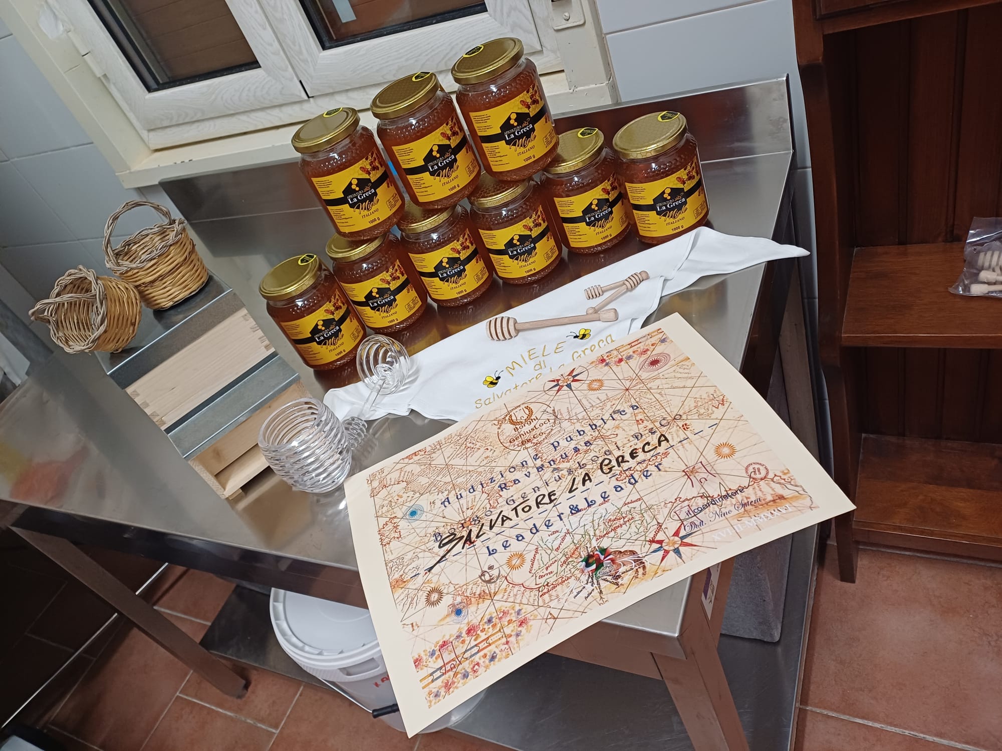 Barattoli di miele artigianale siciliano Terre di Miele